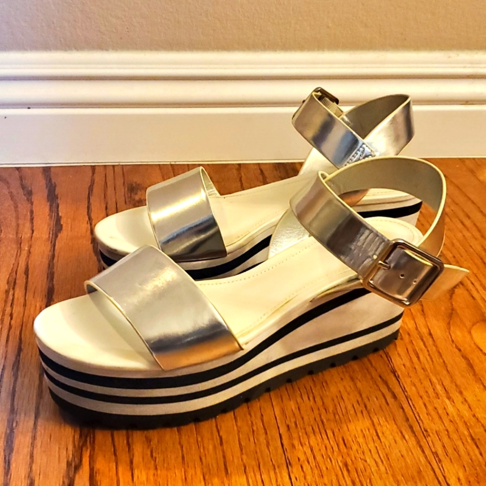Fun Sandal wedge platform